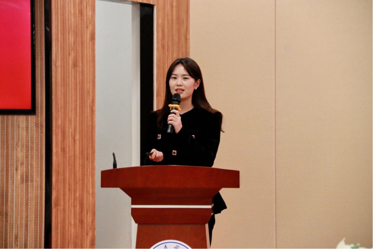 “学习两会精神 共赴时代之约”——湖北民族大学搭建思政育人新平台