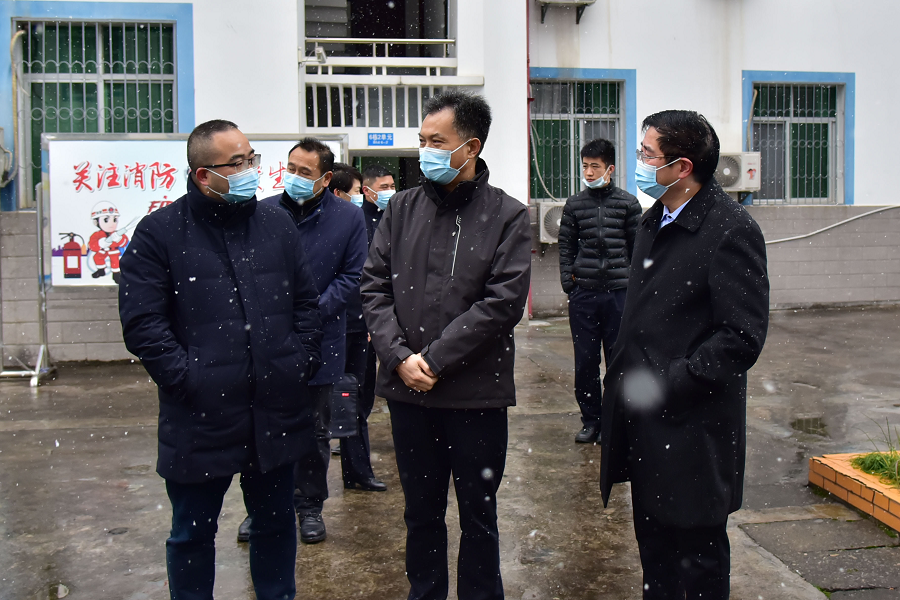 省公安厅出入境管理局局长黄庭松到我校调研