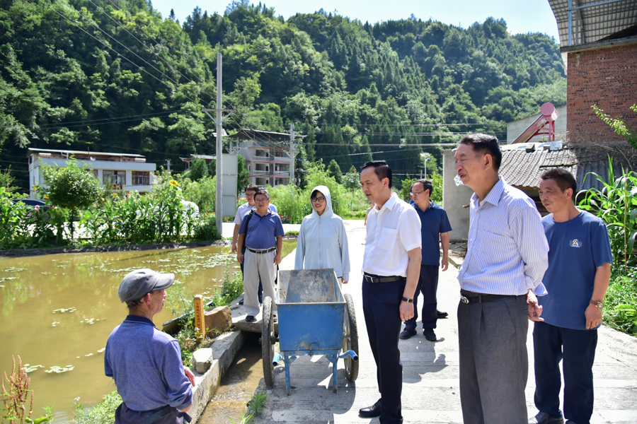 下基层 察民情 解民忧 暖民心 ▏向前进到利川调研